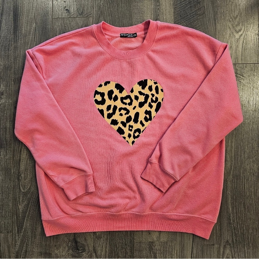 Women's XXL Pink Crewneck Sweater Leopard Animal Print‎ Heart Cozy Spring Barbie
